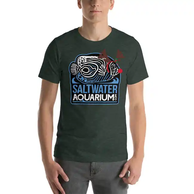 HO HO HO, Merry Fishmas! Short-Sleeve Unisex T-Shirt