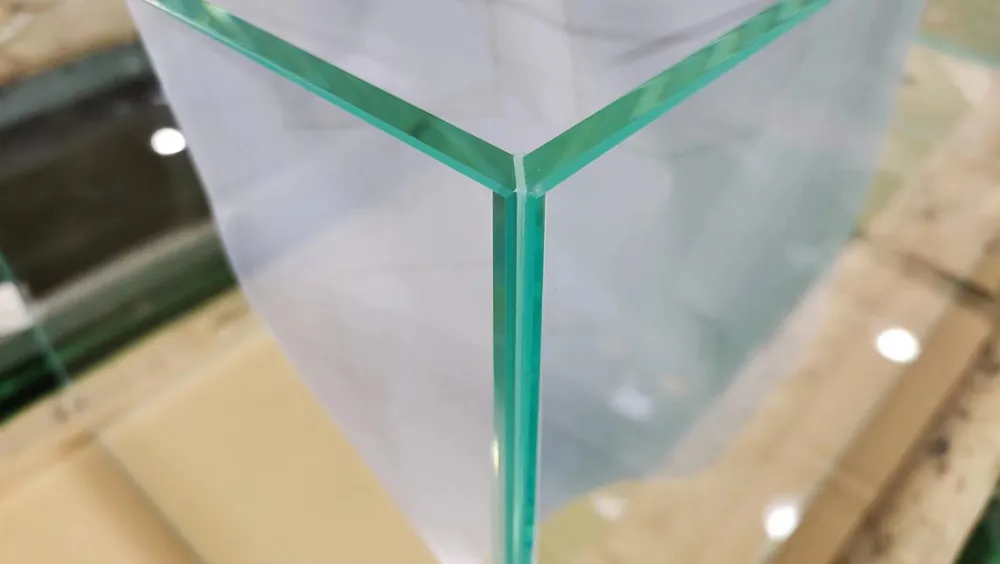 Ultra Pure Rimless Aquarium by ARC - Aqua Rocks Colorado